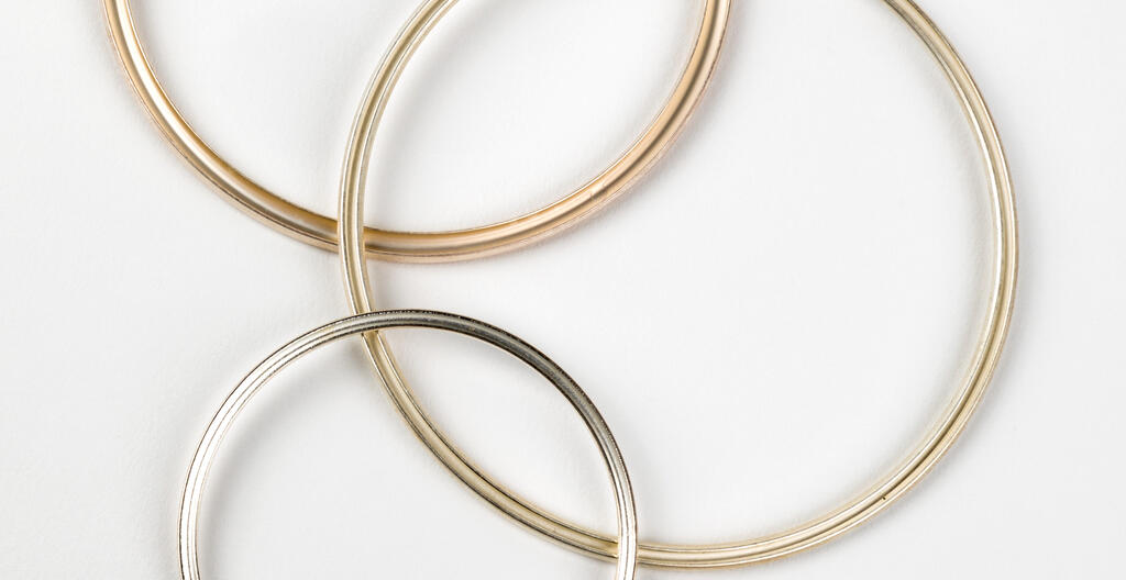 Four Omniseal Metal Axial Seals in different sizes